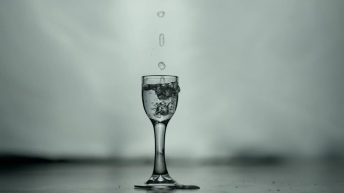 白酒水滴酒文化视频素材