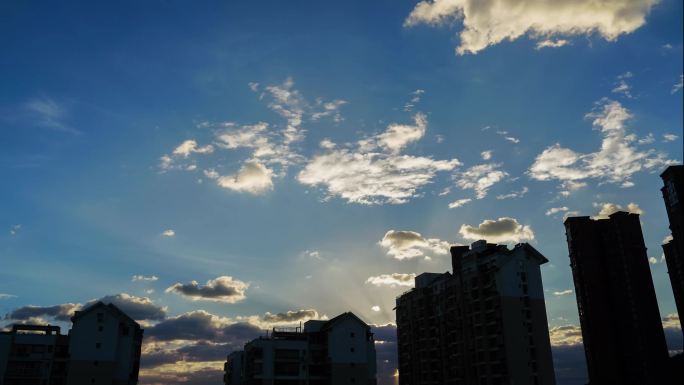 厦门“圆规”台风天下的蓝天乌云