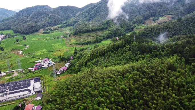 江西武功山山脚