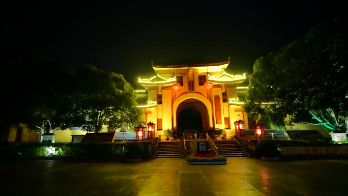 桂林靖江王府广西师范大学校门夜景