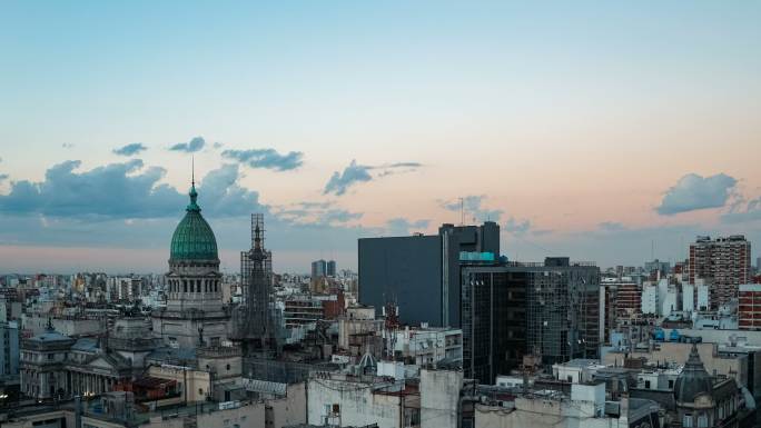 阿根廷国会宫晨景。布宜诺斯艾利斯日出