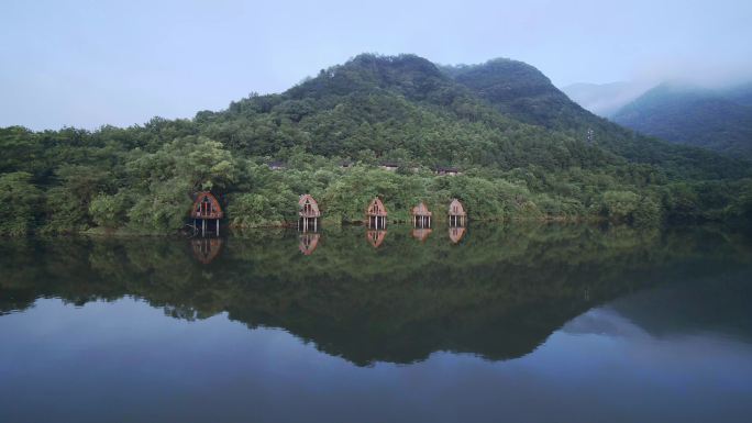 航拍建德富春开元芳草地乡村酒店