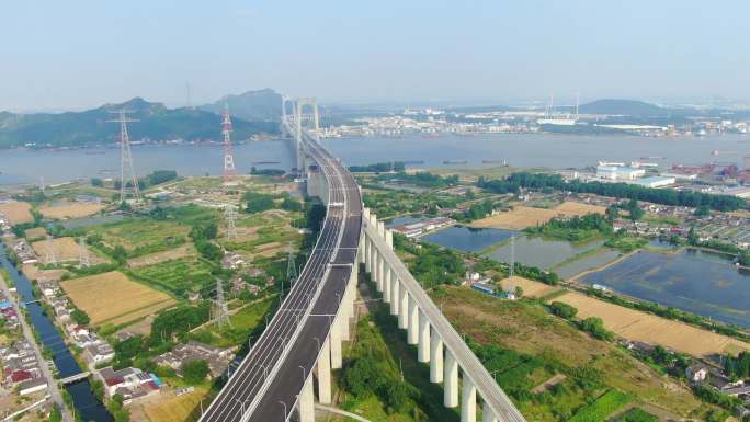 江宜高速五峰山长江大桥航拍扬州镇江大港区