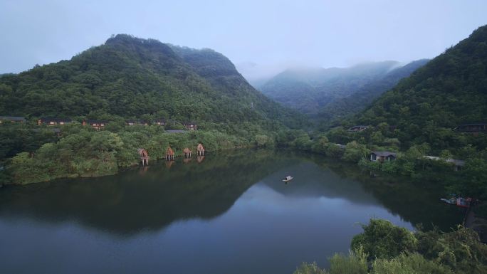 航拍建德富春开元芳草地乡村酒店