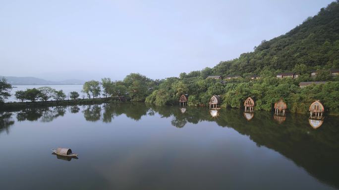 航拍建德富春开元芳草地乡村酒店