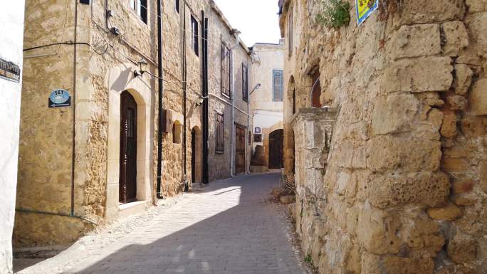 基里尼亚-塞浦路斯的街道。
