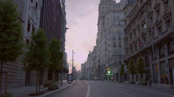 马德里空旷的街道