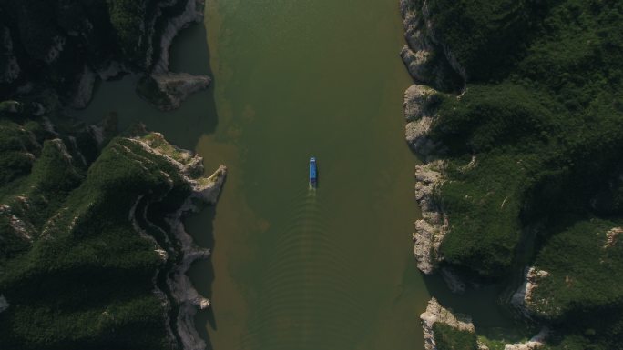 济源黄河三峡风光俯拍河流大景