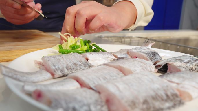 【4K】家庭带鱼海鲜烹饪