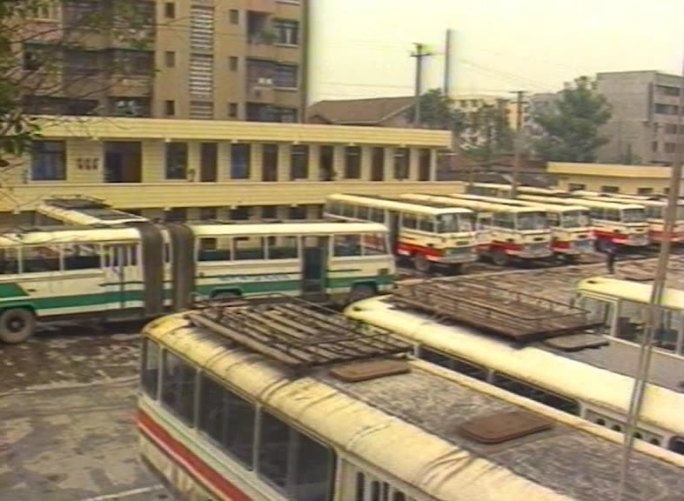 90年代成都公交车运行影像