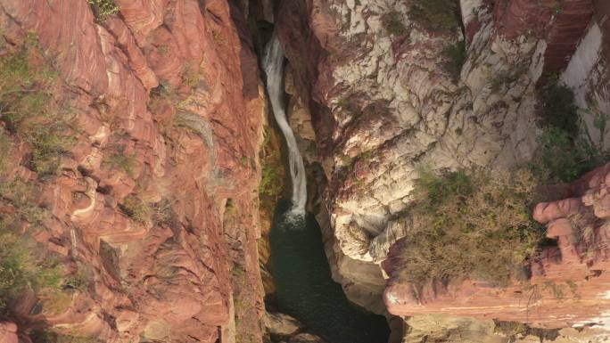 航拍焦作红石峡大峡谷红石岩石