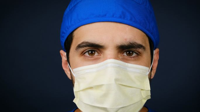 戴着口罩的医生外国人男士男性人物人像