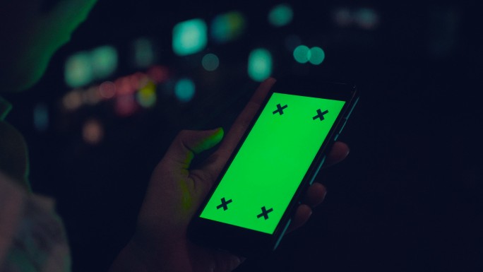 夜晚使用绿屏手机手机APP绿屏幕抠像替换