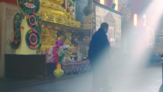 藏族寺庙中的僧侣