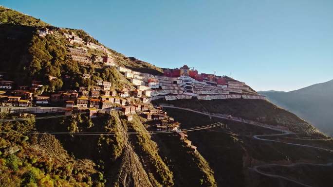 藏地建筑风格建筑藏地寺庙自然景观延时摄影