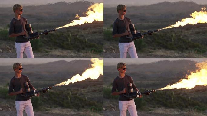 少年使用火焰喷射器