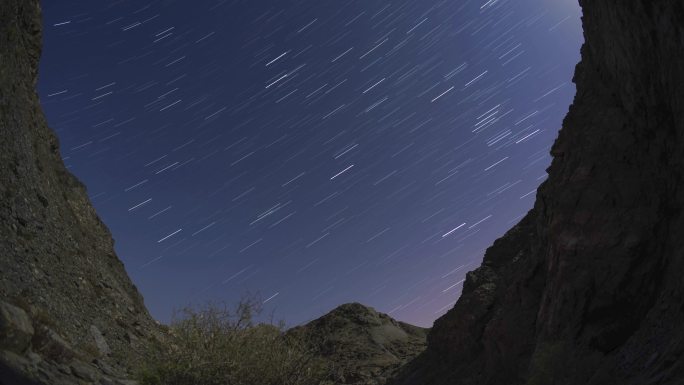 夜空流星雨实拍延时素材-2