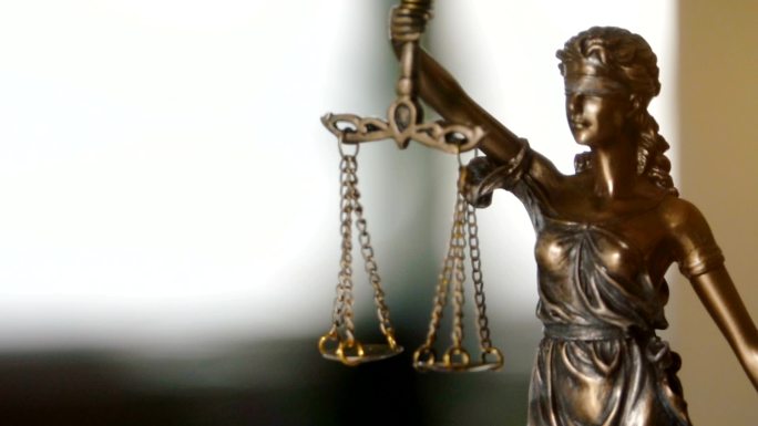 女法官雕像权威正义-概念法律审判