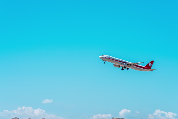 四川航空飞机起飞