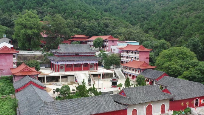 信阳市浉河区贤山贤隐寺大山深处古寺