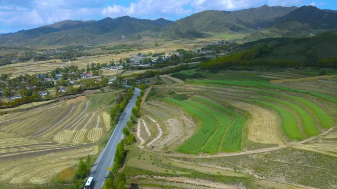 山林田地公路航拍