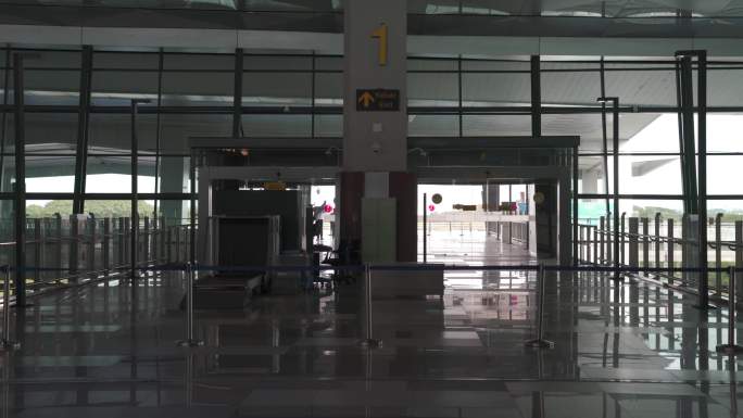 雅加达机场空无一人