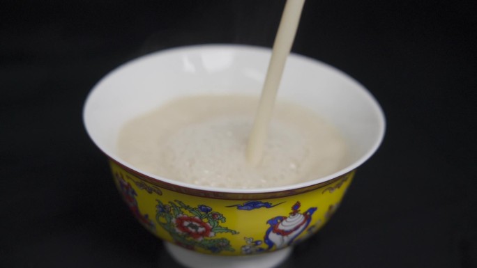 奶茶 牦牛奶 青海 果洛 藏式奶茶 特色