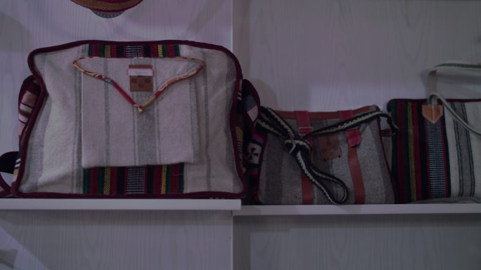 藏族服饰 手工艺品 果洛 青海高藏式箱包