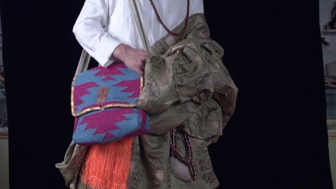 藏族服饰 手工艺品 果洛 青海 藏式箱包