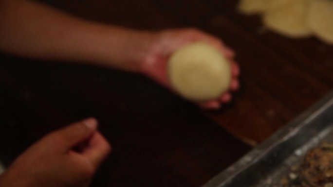传统酥皮月饼手工制作