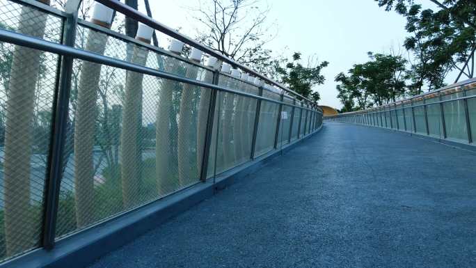 北湖湿地公园网红桥小岛建筑