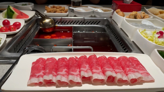 海底捞火锅美食涮肉吃火锅餐饮川菜美食