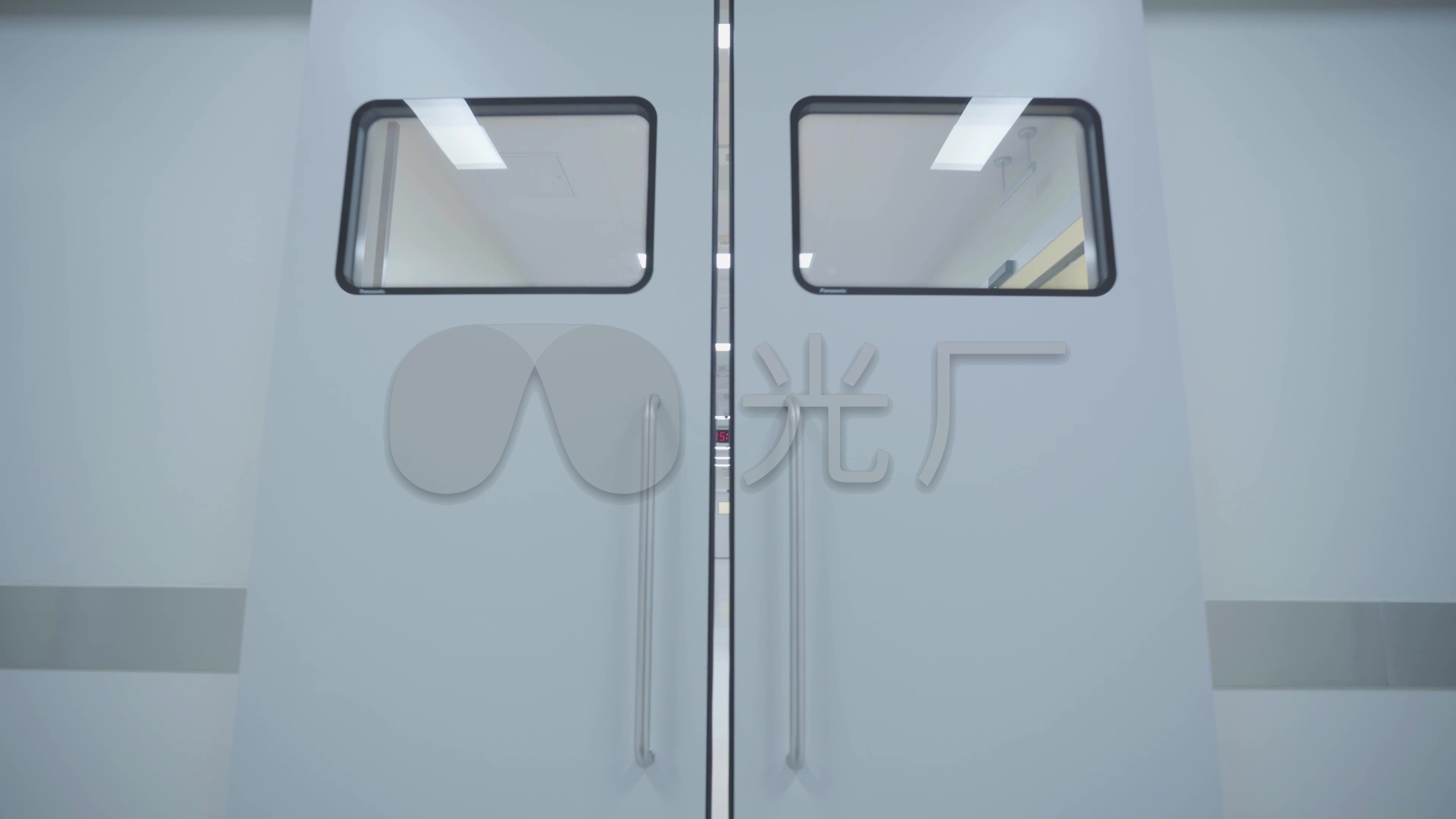 医院房间开门镜头