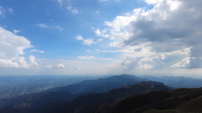 登高远眺大山风光卡斯特地貌十万大山风景