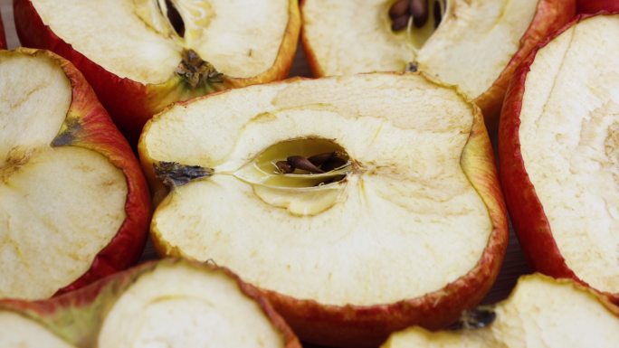 红苹果干燥过程水果变质食物脱水苹果腐败腐