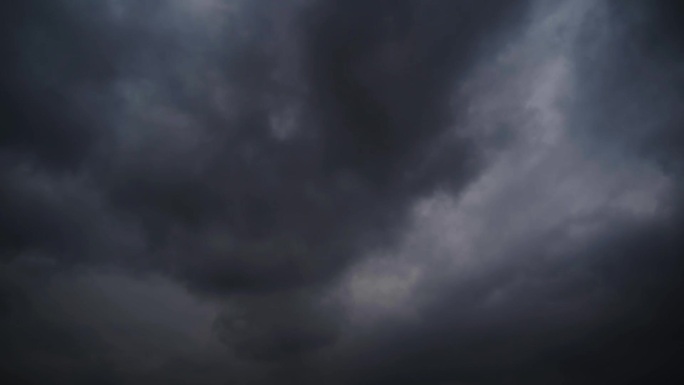 乌云翻滚延时暴雨来临极端恶劣天气恐怖气象