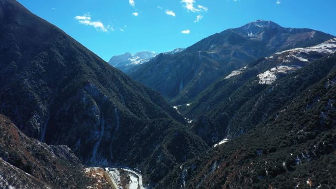 航拍藏区高原雪山