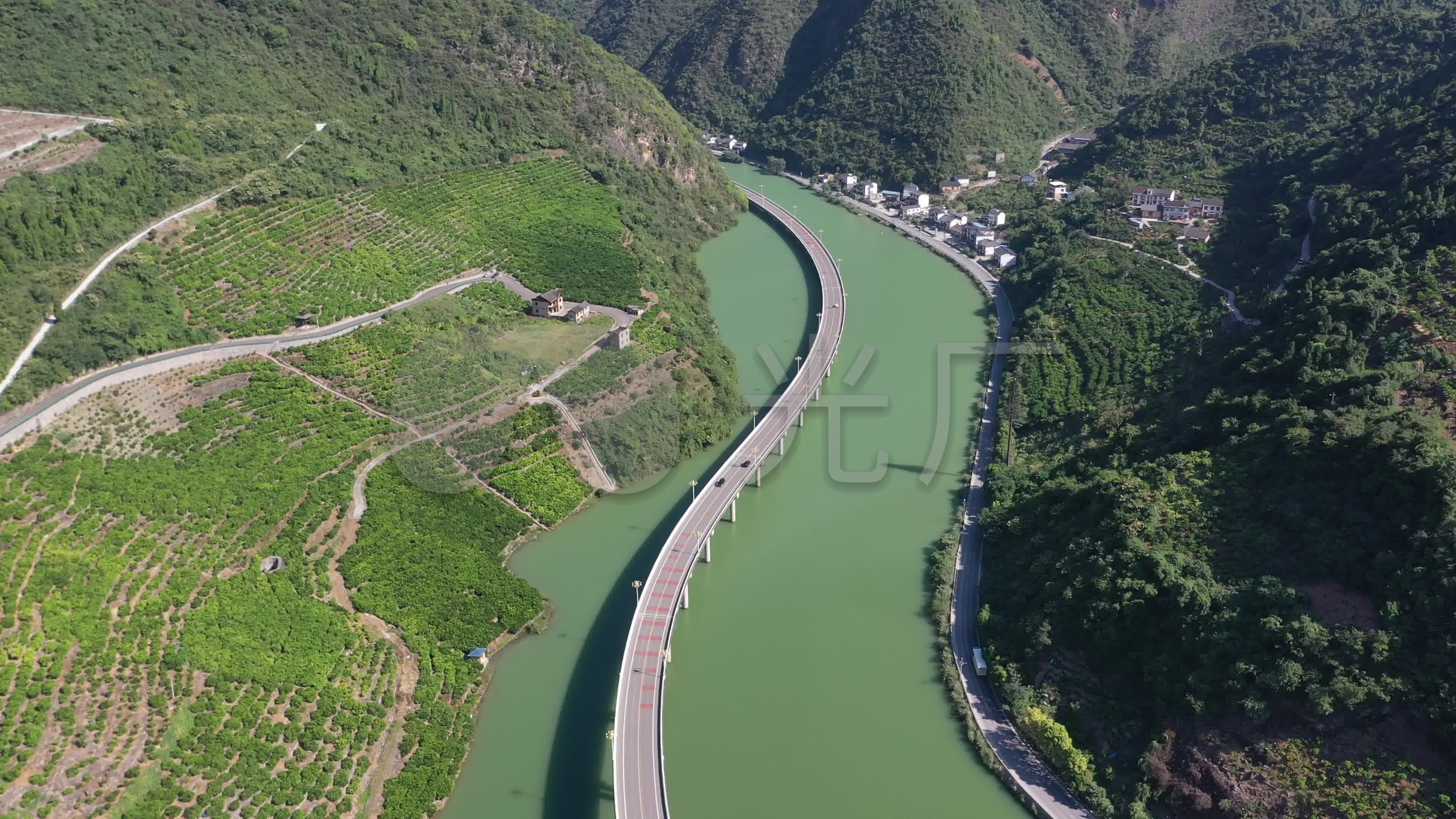 湖北宜昌興山水上公路