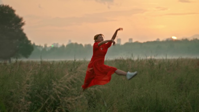 舞者-红色裙子-跳舞的女孩