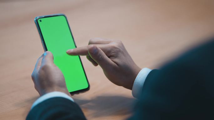 手机绿幕科技展示素材绿幕素材玩手机动作