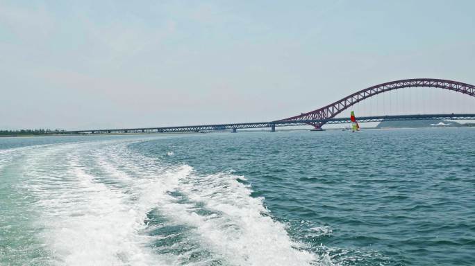 北仑梅山湾游艇红桥