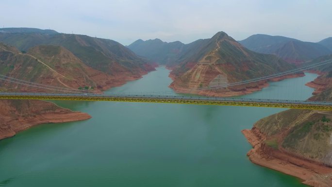 4K航拍刘家峡大桥水库