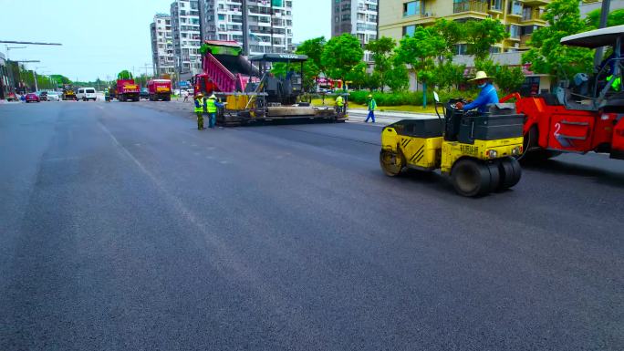 沥青搅拌楼沥青铺设修路筑路柏油马路航拍