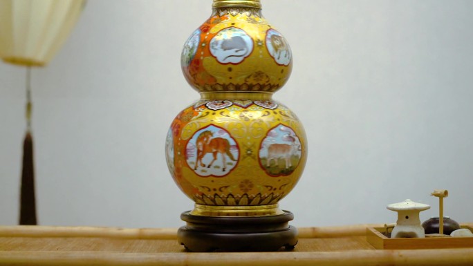 非遗传统工艺景泰蓝珐琅十二生肖葫芦瓶