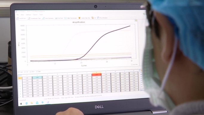 疾控中心检验科化验室内核酸检测工作镜头