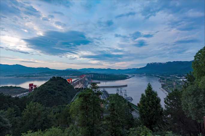 三峡大坝晚霞夜色美