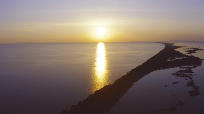 中俄界湖东部最早日出兴凯湖航拍4K