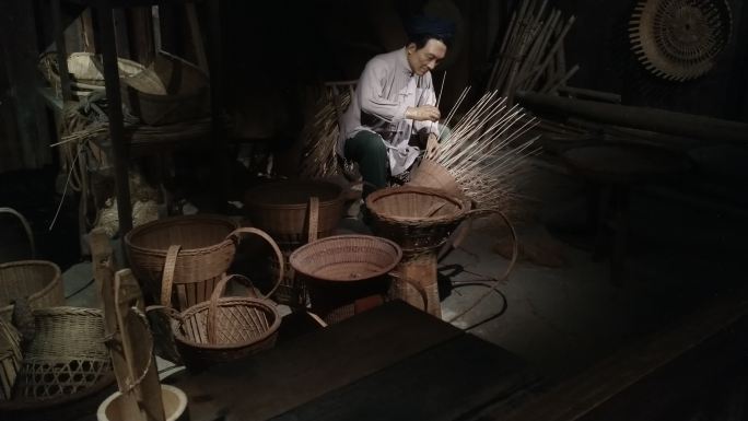 农村传统篾匠手工艺人场景4K实拍视频