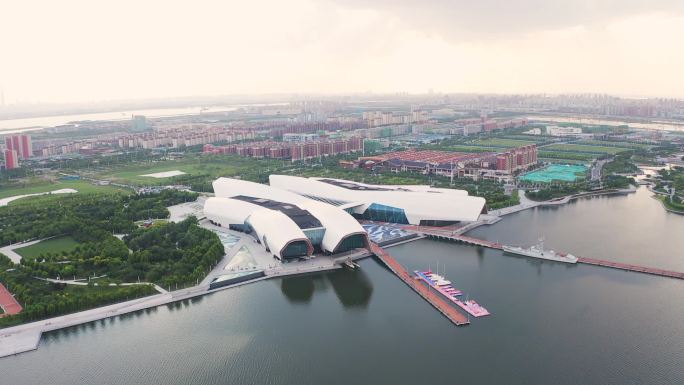 天津国家海洋博物馆飞至海面航拍