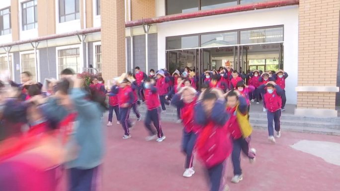 学生 应急 防震演练